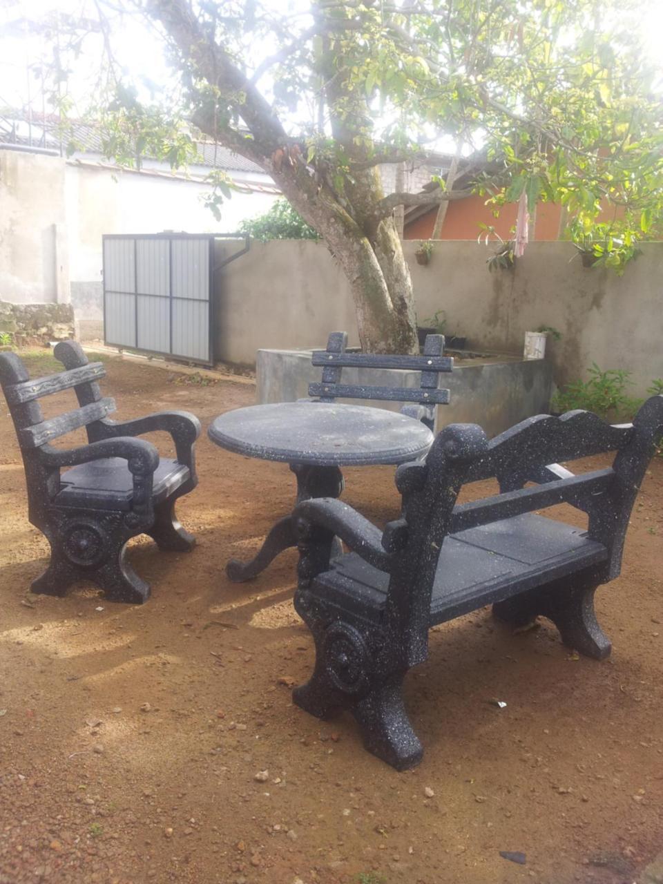 Ami Place Rooms With Kitchen Hikkaduwa Exterior photo